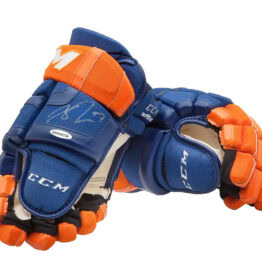 UDA Connor McDavid Autographed Edmonton Oilers CCM Glove